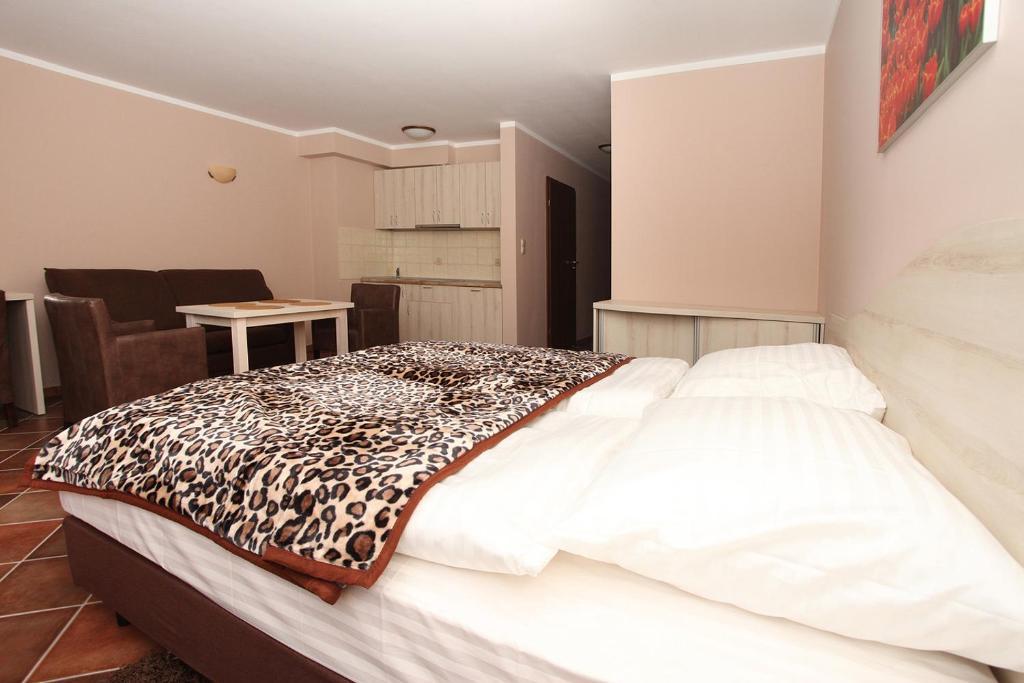 Apartamenty Rok 코워브제크 객실 사진